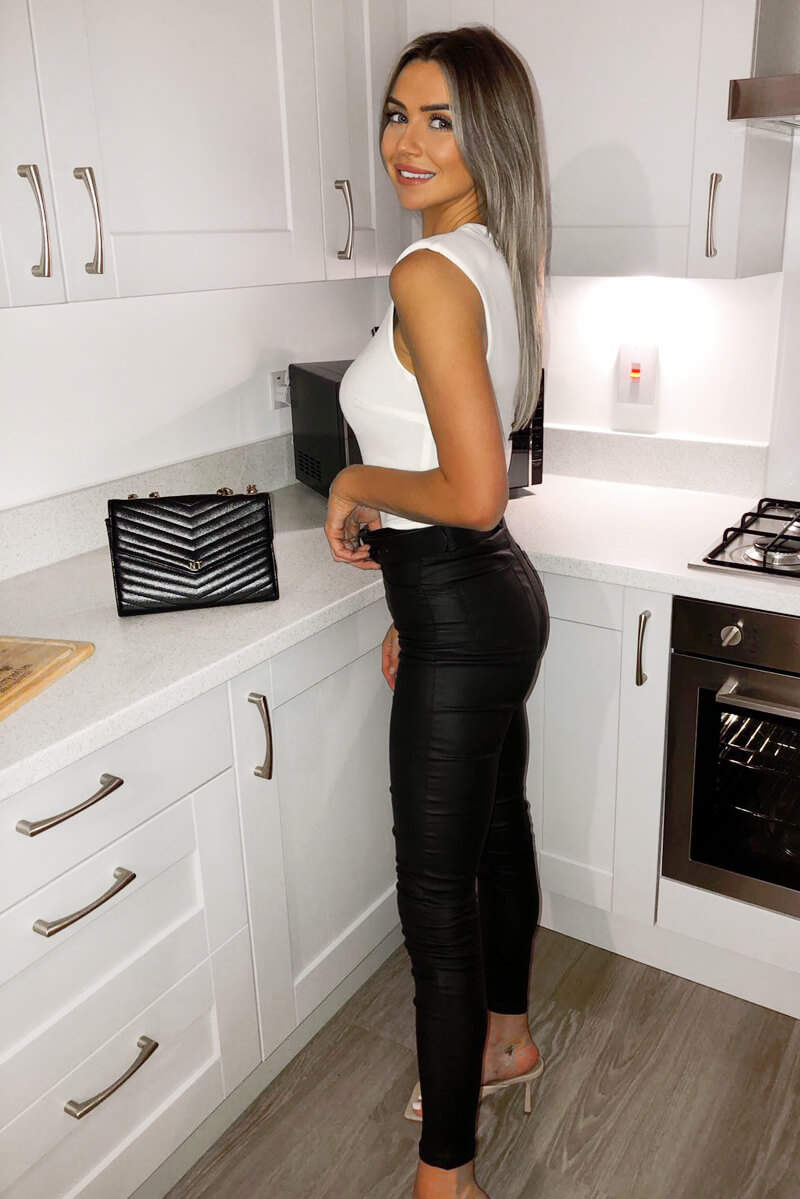 Cream Basic Padded Shoulder Bodysuit