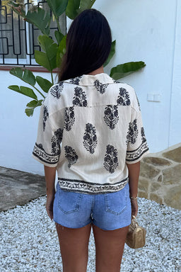 1767798355_Cream-Border-Print-Short-Sleeve-Boxy-Shirt-5.jpg